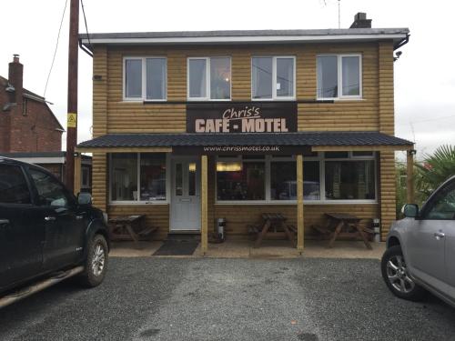 Фотография гостиницы OYO Chris's Motel