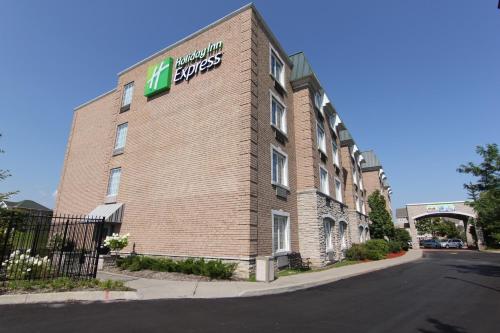 Фотография гостиницы Holiday Inn Express Whitby Oshawa, an IHG Hotel