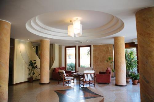 Фотография гостиницы Hotel Carlo Felice