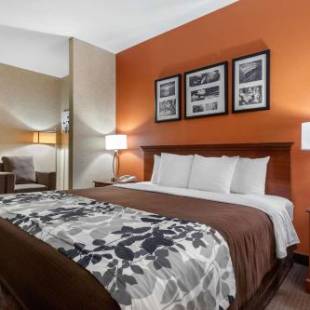 Фотографии гостиницы 
            Sleep Inn & Suites Hays I-70