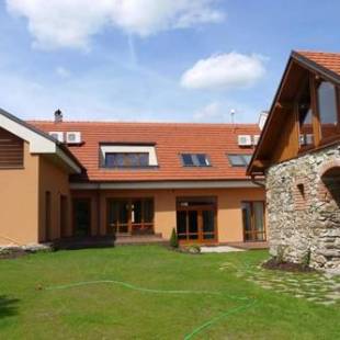 Фотографии гостевого дома
Domeček Milevsko