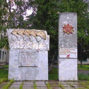 Фотография памятника Памятник Братьям-танкистам Томиловым, погибшим в годы Великой Отечественной войны