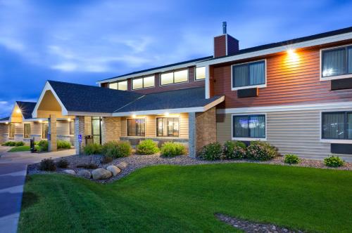 Фотография гостиницы AmericInn by Wyndham Sauk Centre