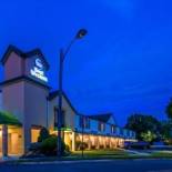 Фотография мотеля SureStay Hotel by Best Western East Brunswick