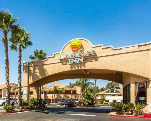 Фотография гостиницы Comfort Inn & Suites Moreno Valley near March Air Reserve Base