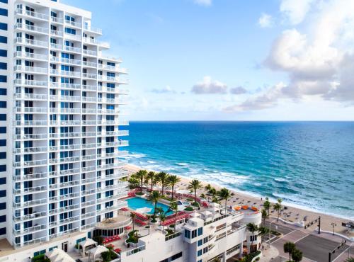 Фотография гостиницы Hilton Fort Lauderdale Beach Resort