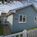 Фотография гостевого дома Swallows Croyde | 3 Bedrooms / Sleeps 6 | Beach Chalet