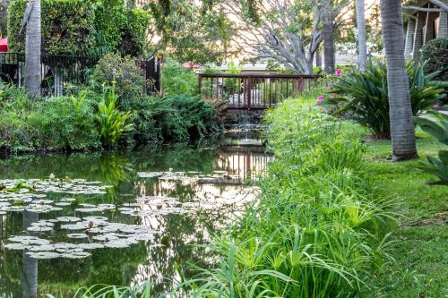 Фотография гостиницы Ramada by Wyndham Santa Barbara