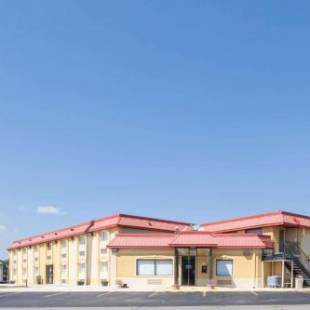 Фотографии гостиницы
Super 8 by Wyndham Clinton