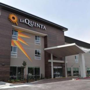 Фотографии гостиницы 
            La Quinta Inn & Suites by Wyndham San Bernardino