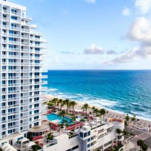 Фотографии гостиницы 
            Hilton Fort Lauderdale Beach Resort