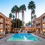 Фотография гостиницы Courtyard by Marriott Palm Springs