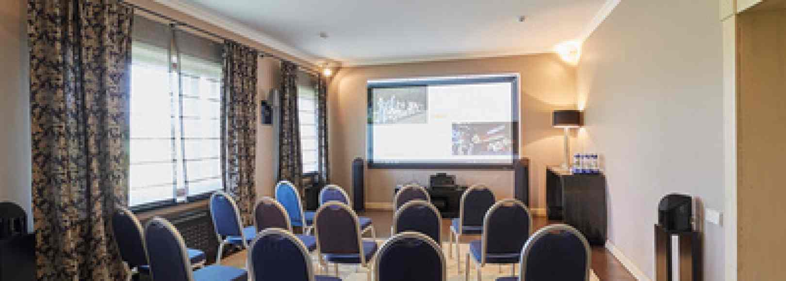 Фотография конференц-зала Конференц-зал / Кинотеатр