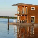 Фотография мини отеля FLOATING HOUSES Classic _ Kroeslin