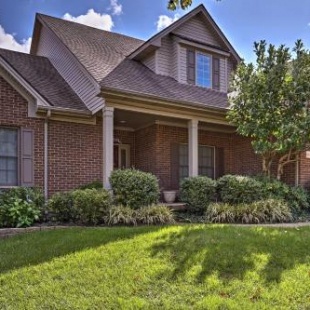 Фотография гостевого дома Lexington House with Spacious Deck and Fireplace!