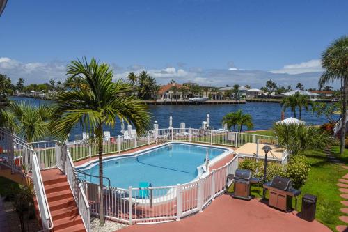 Фотография апарт отеля Aloha Condominium - On the Intracoastal - Walk to the Beach