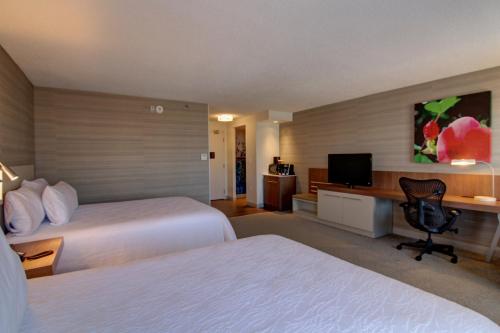 Фотография гостиницы Hilton Garden Inn Toronto/Mississauga