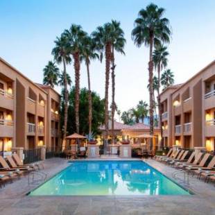 Фотографии гостиницы 
            Courtyard by Marriott Palm Springs