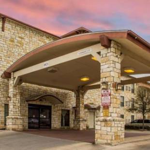 Фотографии гостиницы 
            Comfort Suites Sea World/ Lackland