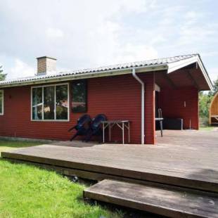 Фотографии гостевого дома 
            Pretty Holiday Home in Ã lbÃ¦k near Sea