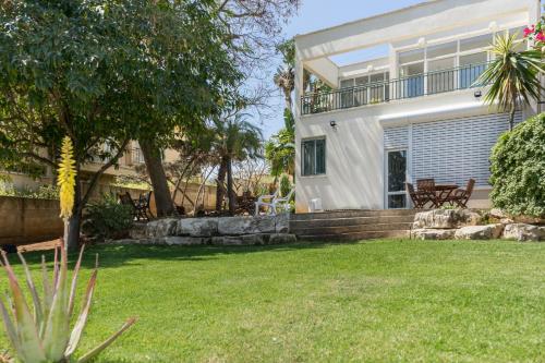 Фотография гостевого дома Best Value Guest Suite