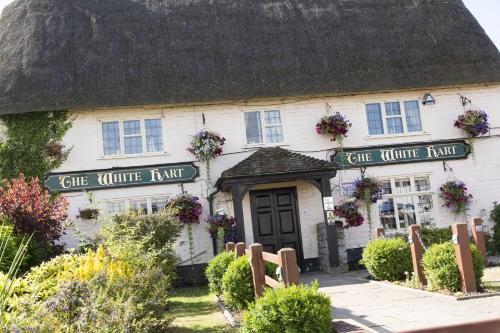 Фотографии мини отеля 
            The White Hart, Wroughton