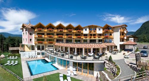 Фотография гостиницы Hotel Chalet Tianes - Alpine Relax
