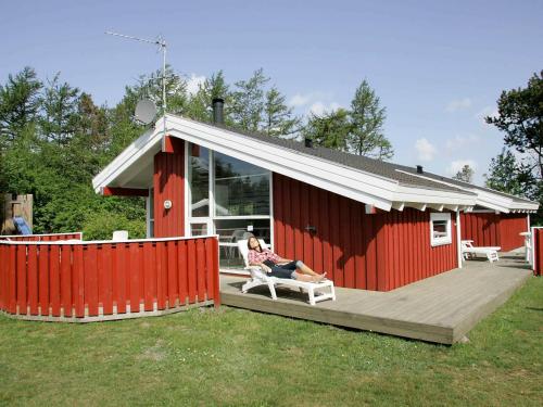 Фотография гостевого дома Three-Bedroom Holiday home in Hals 10