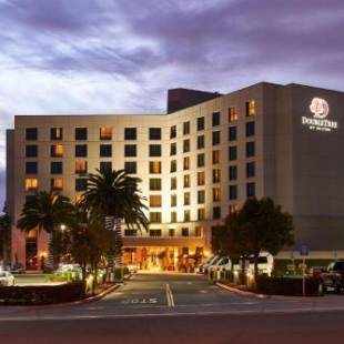 Фотографии гостиницы 
            DoubleTree by Hilton Irvine Spectrum