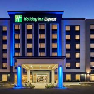 Фотографии гостиницы 
            Holiday Inn Express - Sarnia - Point Edward, an IHG Hotel