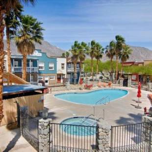 Фотографии гостиницы 
            Palm Canyon Hotel and RV Resort