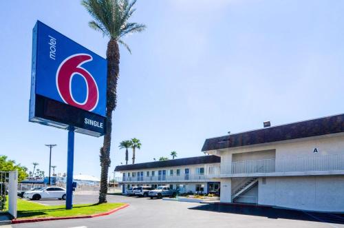Фотография гостиницы Motel 6-Indio, CA - Palm Springs