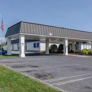 Фотографии гостиницы 
            Motel 6-Staunton, VA