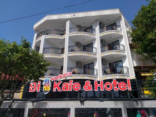 Фотографии гостиницы 
            Karikatür Bi Hotel