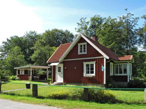 Фотографии гостевого дома 
            Holiday Home Åkekvarn Snärjet - BLE148