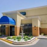 Фотография гостиницы Quality Inn Merriam Kansas City