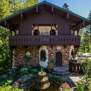 Фотографии мини отеля 
            Storybook Riverside Inn