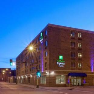 Фотографии гостиницы 
            Holiday Inn Express Hotel & Suites Minneapolis-Downtown Convention Center, an IHG Hotel