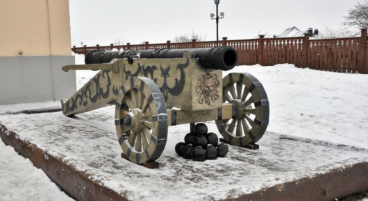 Фотографии памятника 
            Пушка Девкина голова