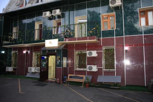 Фотография гостиницы Yellow Unlimited