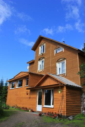 Фотография гостевого дома Коттеджи Белое море Пулонга