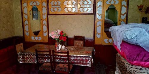 Фотографии гостевого дома 
            Guest House Xinaliq