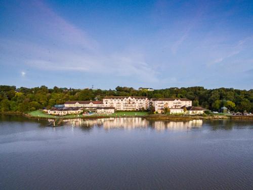 Фотография гостиницы Ferrycarrig Hotel