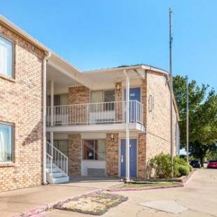 Фотографии гостиницы 
            Motel 6-Red Oak, TX - Dallas