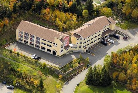 Фотографии гостиницы 
            Hotel and Suites Les Laurentides