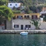 Фотография гостевого дома Apartments by the sea Zaklopatica, Lastovo - 8347