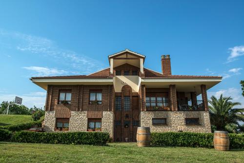 Фотография базы отдыха Casa Pichon Etxea
