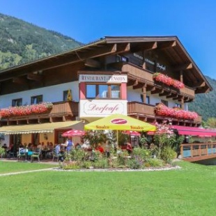 Фотография мини отеля Dorfcafe Unken Hotelpension sWirtshaus im Dorf