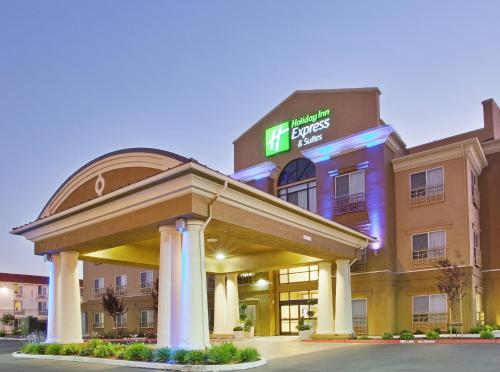 Фотография гостиницы Holiday Inn Express & Suites Salinas, an IHG Hotel