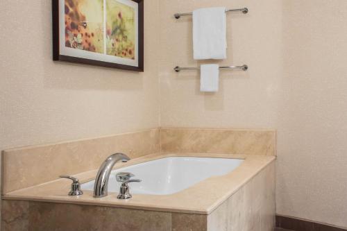 Фотография гостиницы Omni Tucson National Resort